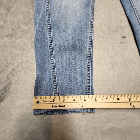 Levi's Jeans Womens 33 Light Wash Slim Stretch Distressed Denim 5 Pocket Zip Fly - Picture 6 of 11